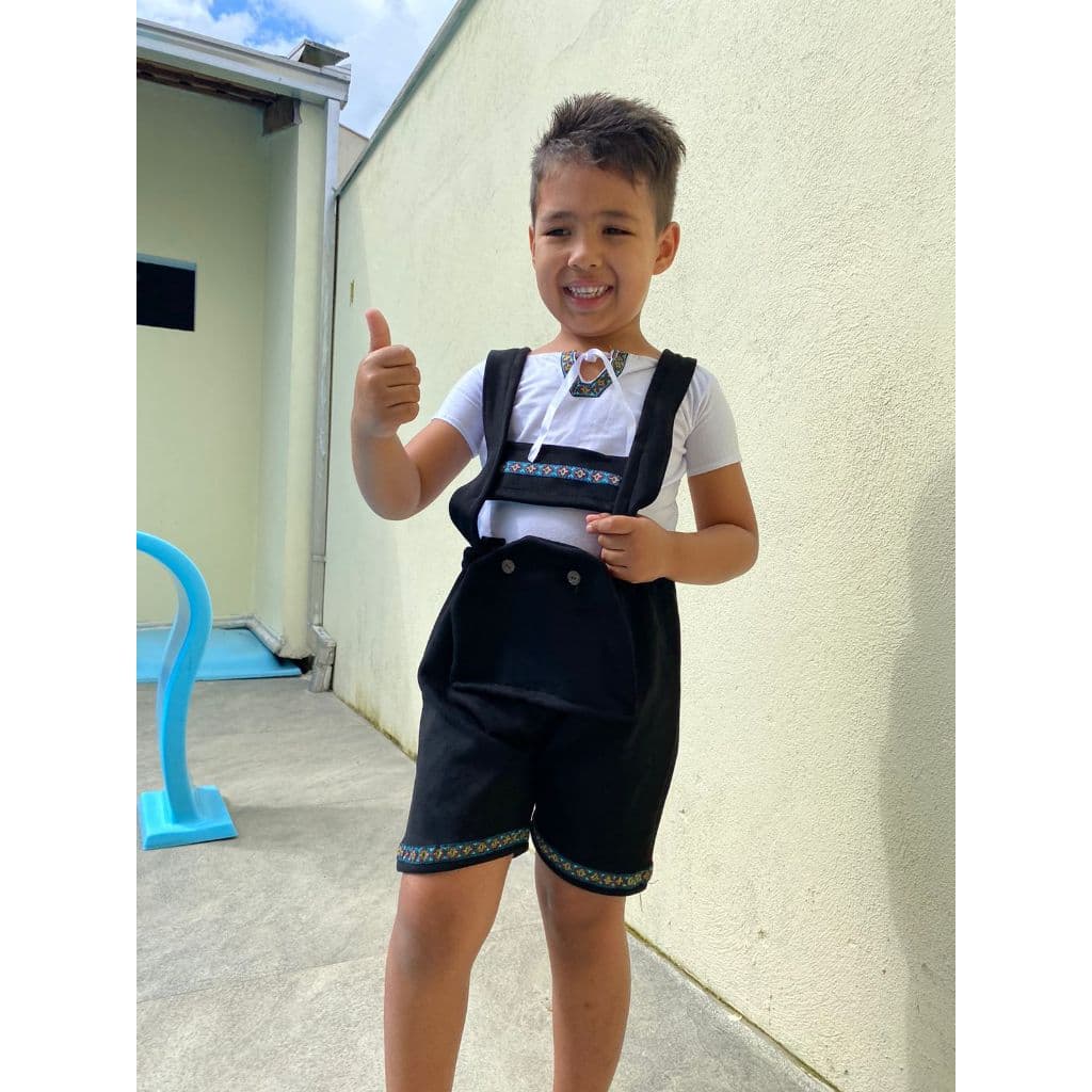 Traje Suspensório alemão infantil menino na cor preta acompanha camisa