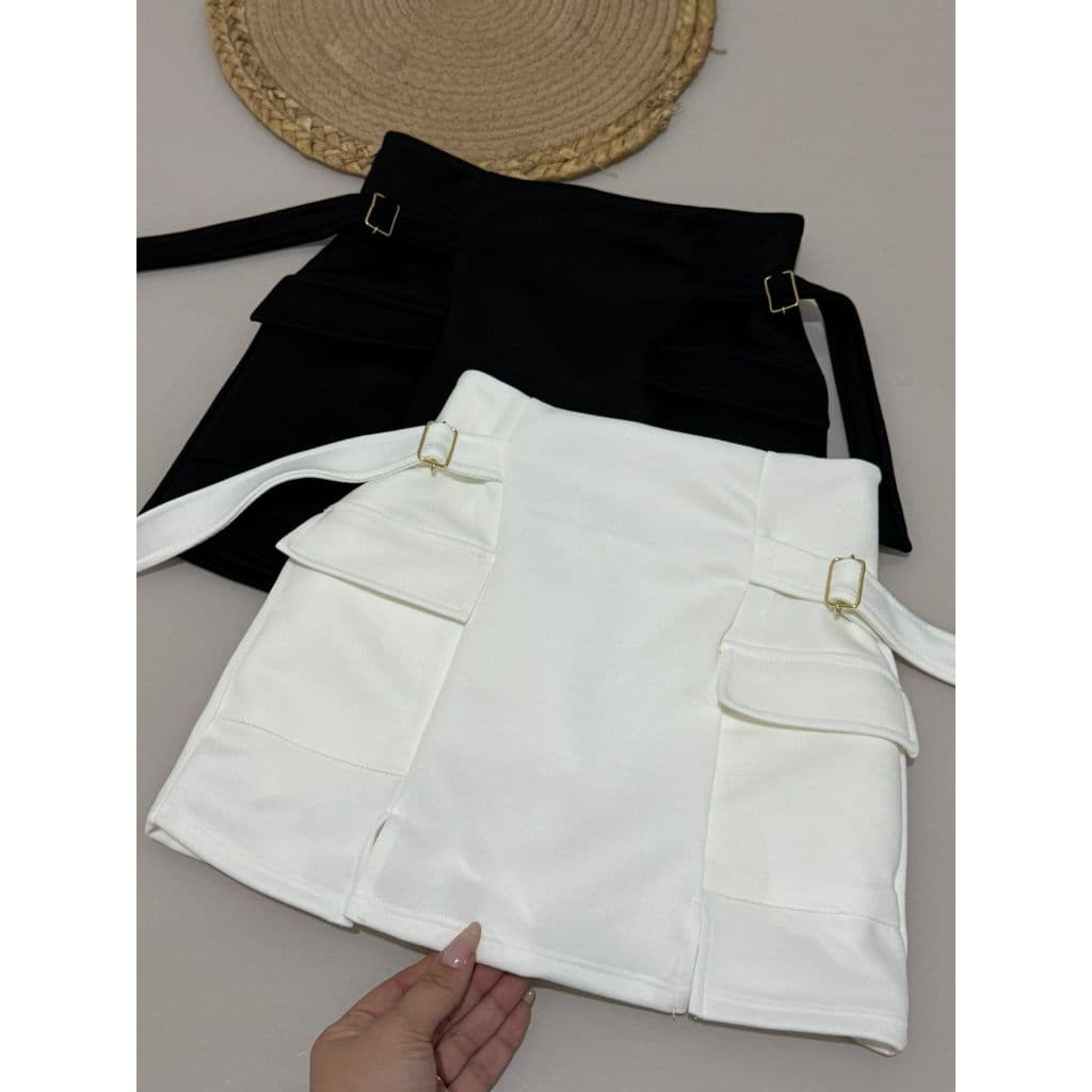 Short Saia Jane em Neoprene com detalhe dourado lateral