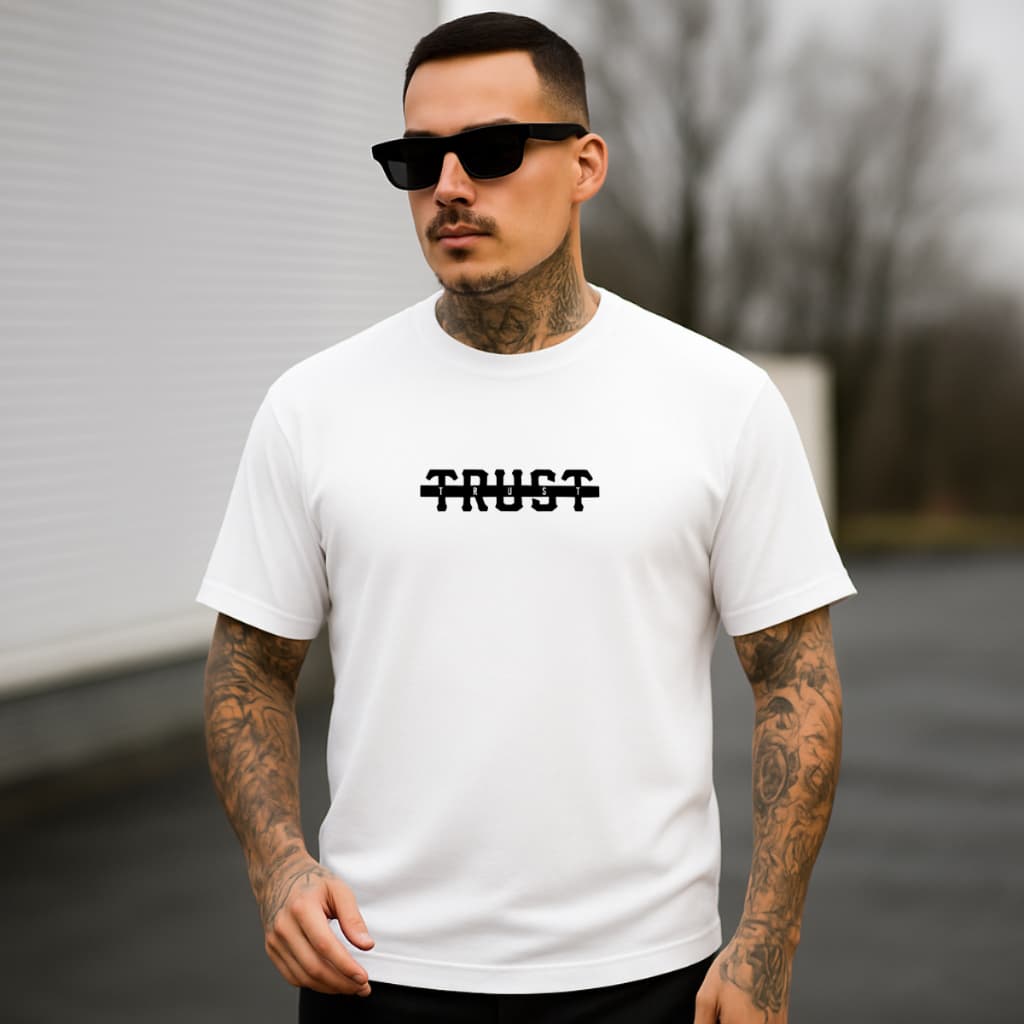 Camiseta Unissex Oversized Streetwear Trust