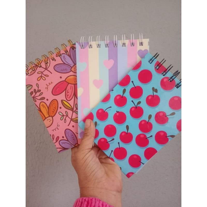 Kit 3 bloquinhos personalizados com capa dura bloco de notas páginas coloridas bloquinho a6