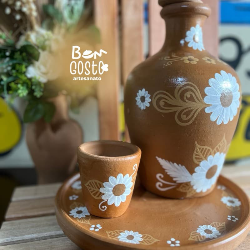 kit Moringa, copo e prato de Barro decorado flor Branca