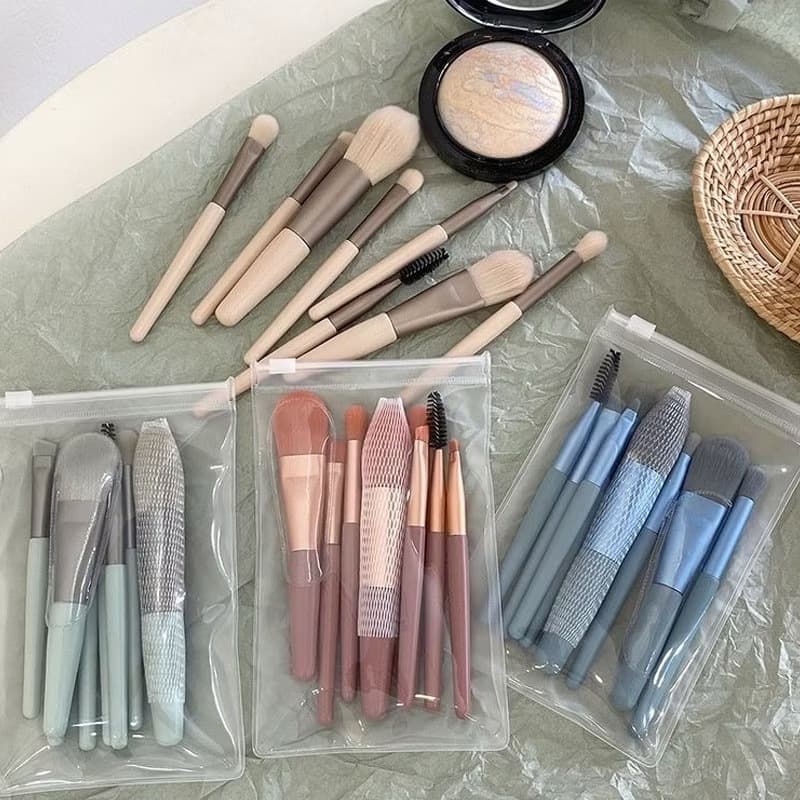 Kit 8 Mini Pincéis Maquiagem Portátil com Estojo Transparente – Cerdas Macias para Olhos e Rosto