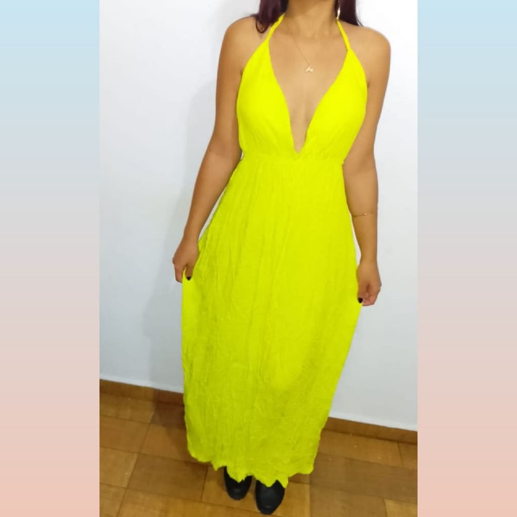 vestido frente única decote profundo tamanho m