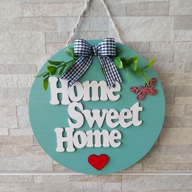Placa decorativa "HOME SWEET HOME" em madeira com corda para pendurar ,22cm
