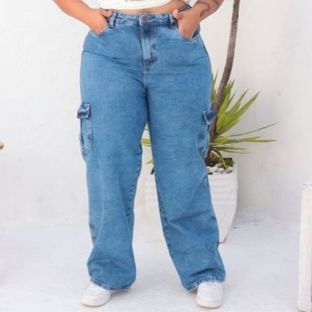 CALÇA JEANS PLUS SIZE CARGO WIDE LEG BLOGUEIRA 6 BOLSOS LINHA PREMIUM SEM LYCRA