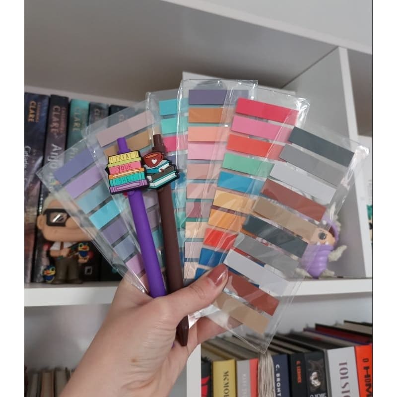 Kit 2 flags adesivas mais caneta, itens literários, pins bottons de livros, chaveiro de livros, post it, marcador livro