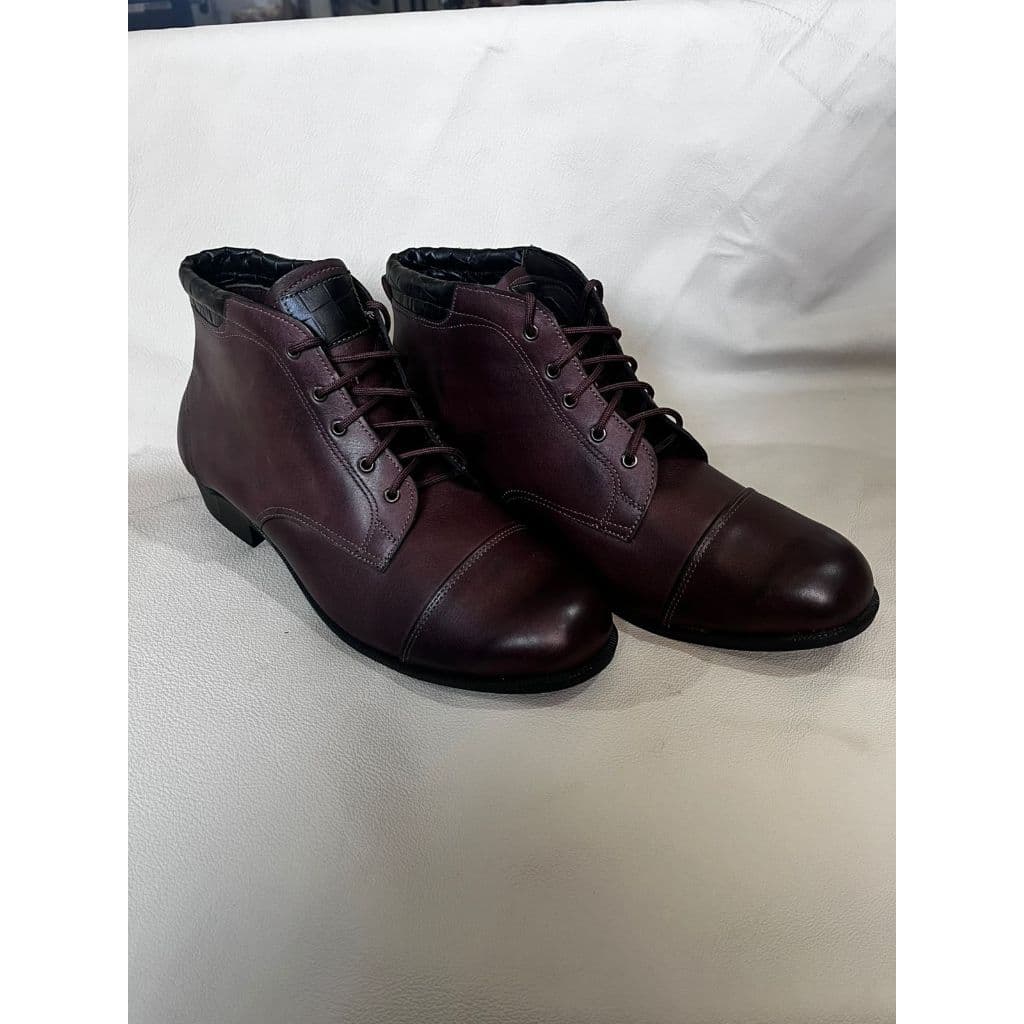 COTURNO MASCULINO EM COURO CUSTOM SHOE.(COURO BOVINO 100%LEGITIMO, QUALIDADE GARANTIDA)