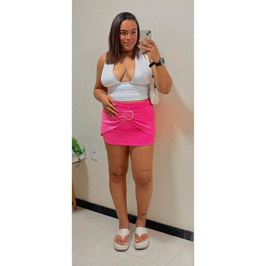 Saia Feminina Suplex Curta Drapeada Transpassada Fivela Dourada Orgânica Fashion Look Lançamento 2025