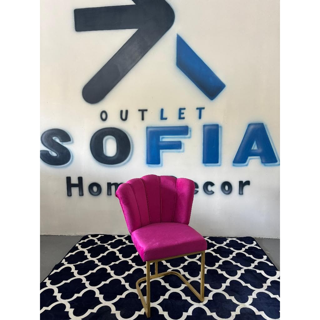 CADEIRA PÉTALA DECORATIVA VELUDO BASE METALON PARA PENTEADEIRA SALA DE JANTAR
