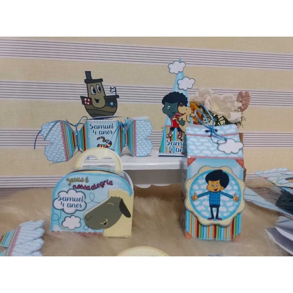 Kit festa caixinhas personalizadas três palavrinhas