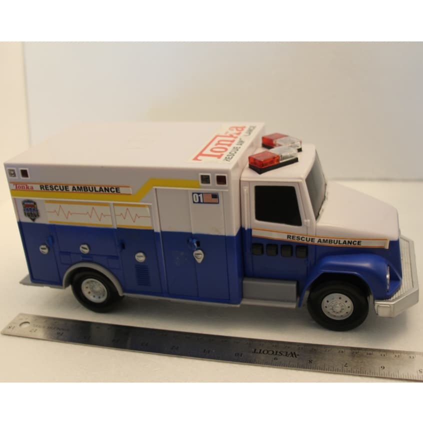 CARRINHO AMBULANCIA TONKA RESCUE AMBULANCE 34CM SOM E LUZ