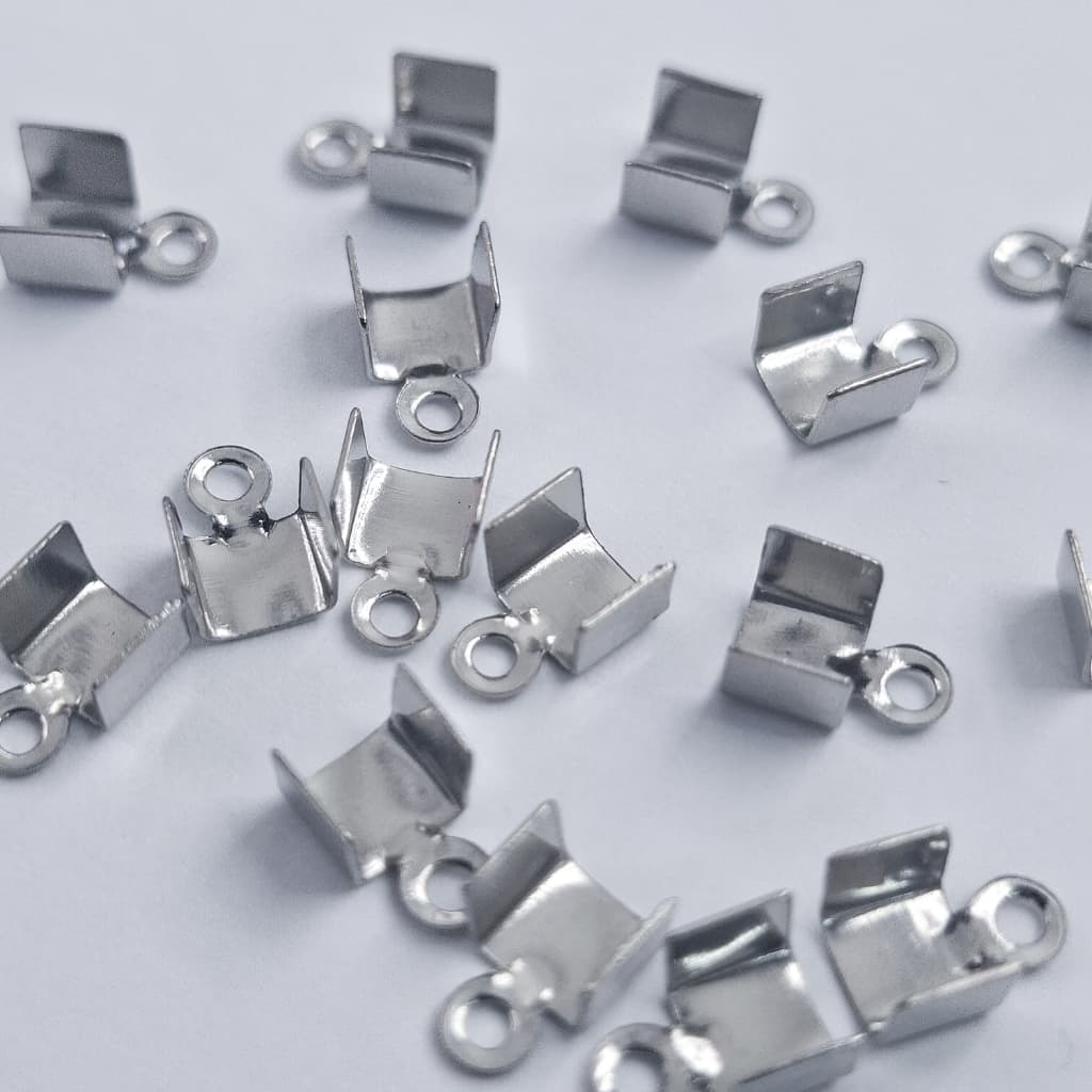 Terminal Quadrado com argola 3mm Prata -   50 Unidades - Para Fazer Pulseiras - Colares - Bijuterias