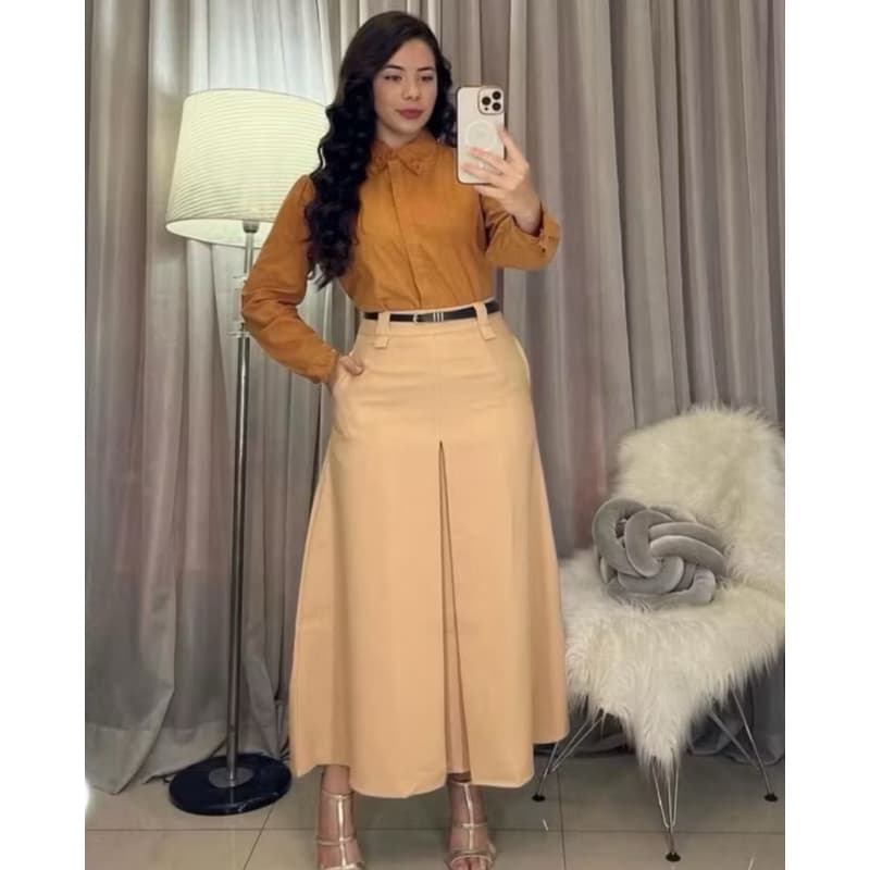 Saia Longa Alfaiataria Fit e Flare Feminina Moda Evangélica Cintura Alta Fenda Fechada