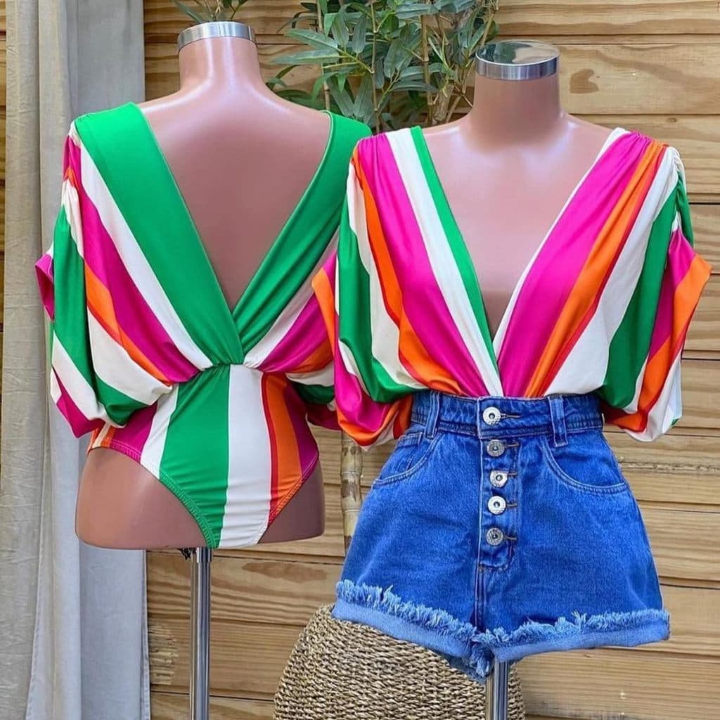 Body Femenino Borboleta Listrado Manga Morcego Sem Manga Estampas Listradas Inverno