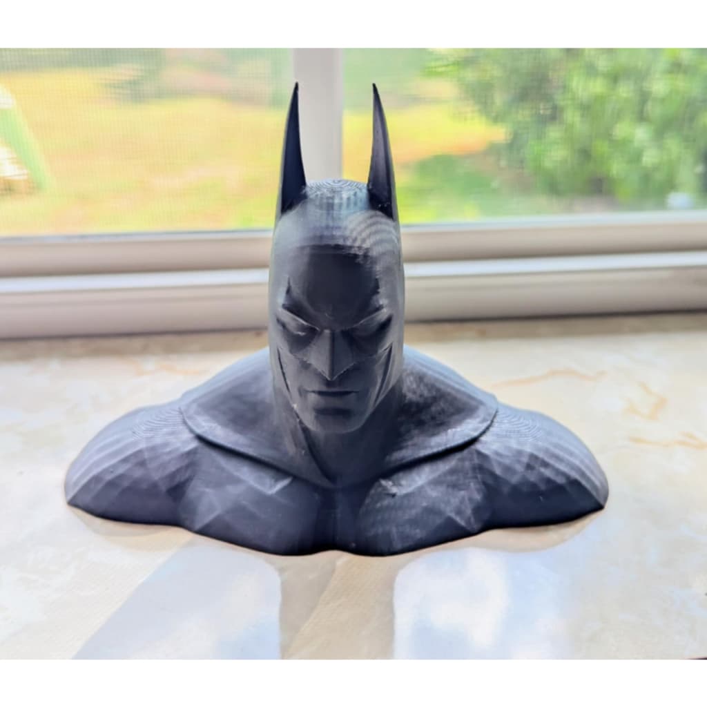 Busto Estilo Batman Herói da Noite - Escultura Decorativa | 15,5cm Altura
