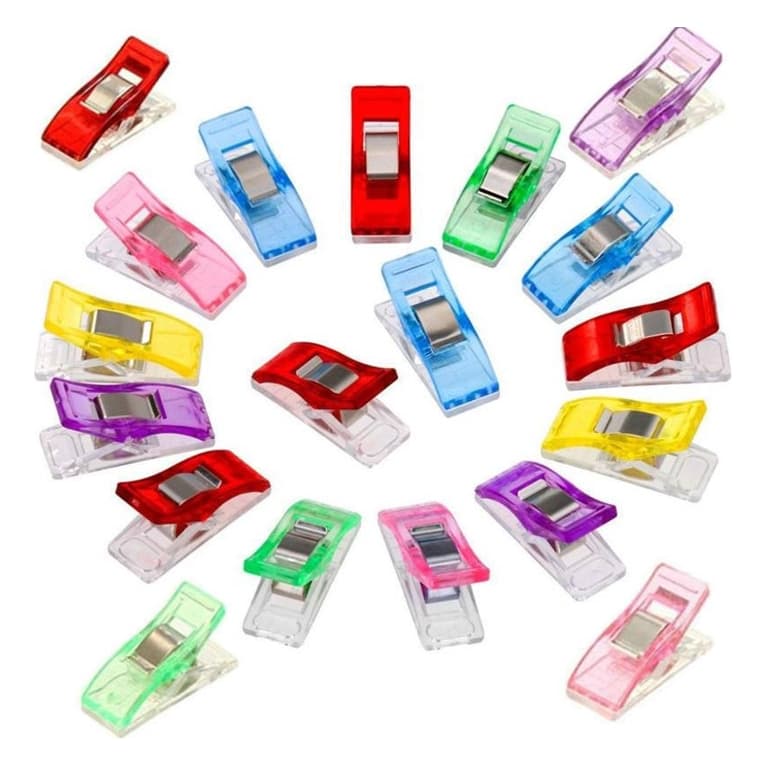 Kit 125 Mini Prendedores para Papel Tecido Grampo Prender Colorido 2,6x1cm Plástico Resistente Newz