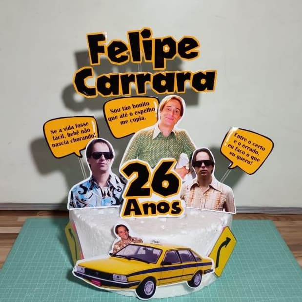 Topo de bolo Agostinho Carrara - Grande família - Topo de bolo para festas e eventos  com nome e idade