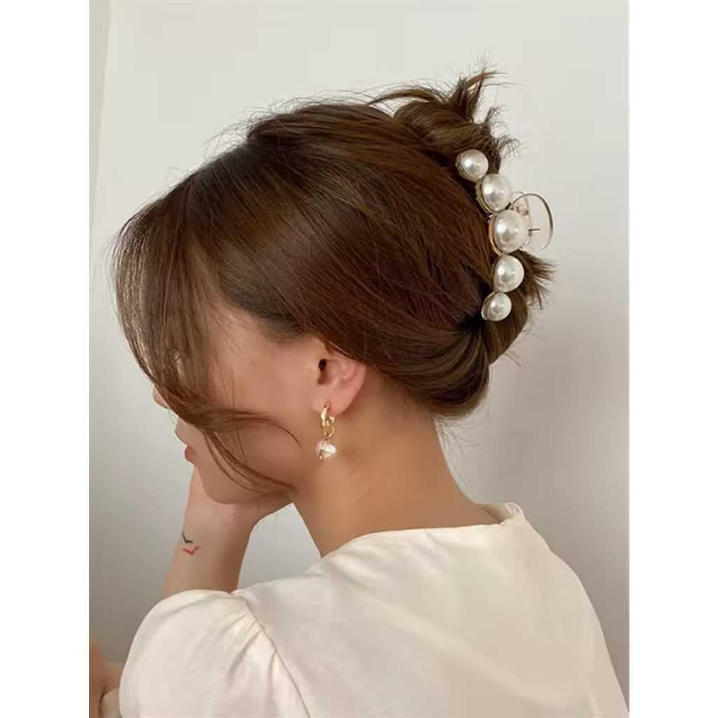 Piranha para cabelo em acrílico com pérolas presilha feminina