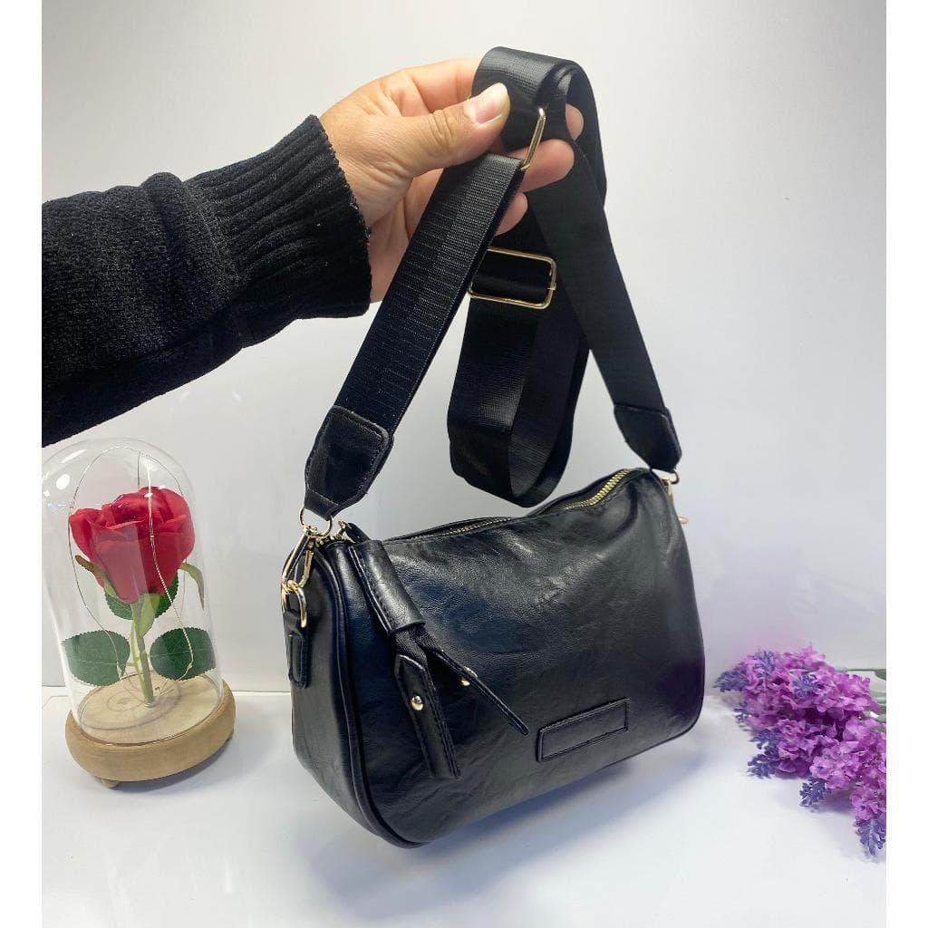 Bolsa Feminina De Lado Tiracolo Transversal Alça Regulavél Courino Super Linda Na Promoção#080