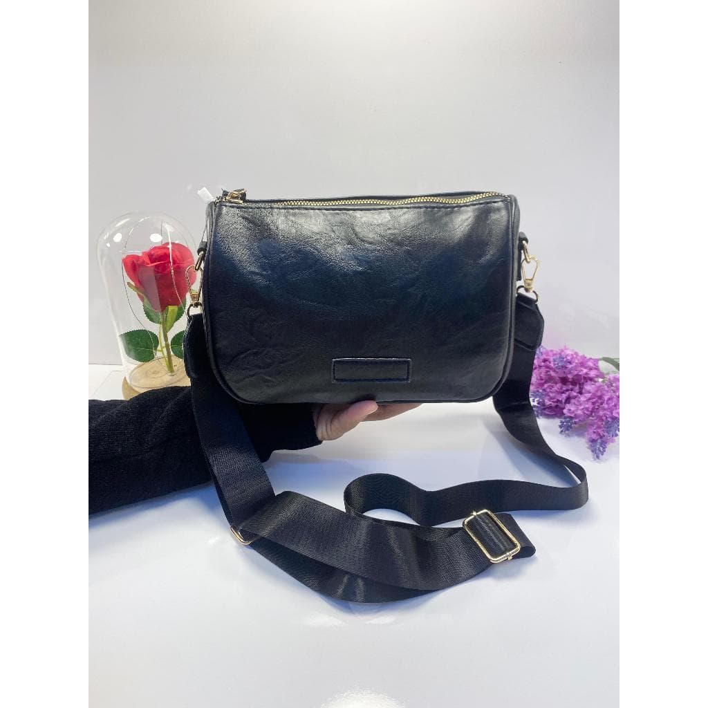 Bolsa Feminina De Lado Tiracolo Transversal Alça Regulavél Courino Super Linda Na Promoção#080
