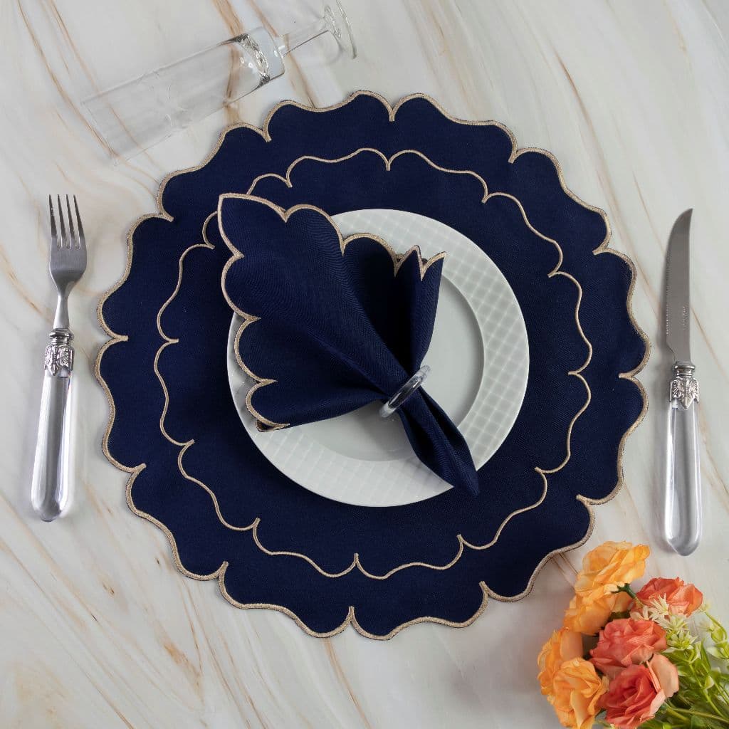 ''Kit Americano 8 Peças – Sousplats + Guardanapos para 4 Lugares | Mesa Posta Elegante!