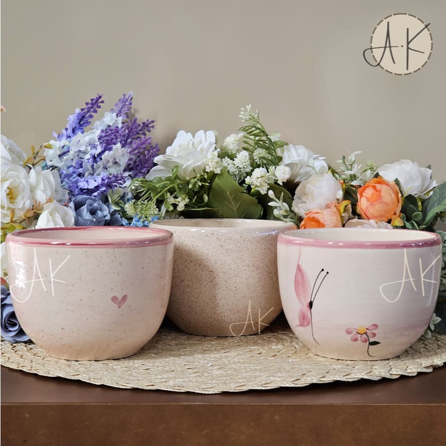 Bowl Tigela Consumê Cerâmica Rosa Coração Tea Papílio Chapiscado Sopas Caldos Pintado à Mão 650ml