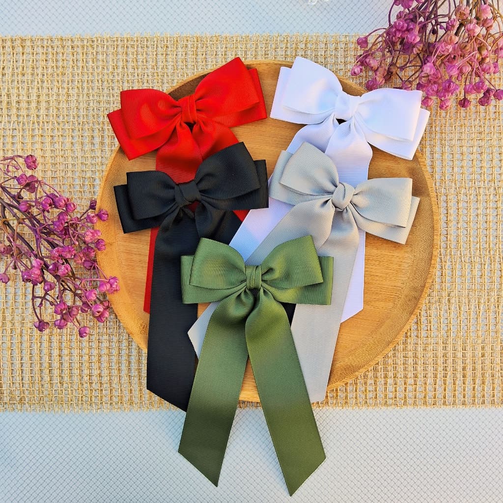 Laço Bella com pontas para cabelos adulto e infantil meninas na presilha branco preto vermelho verde militar cinza