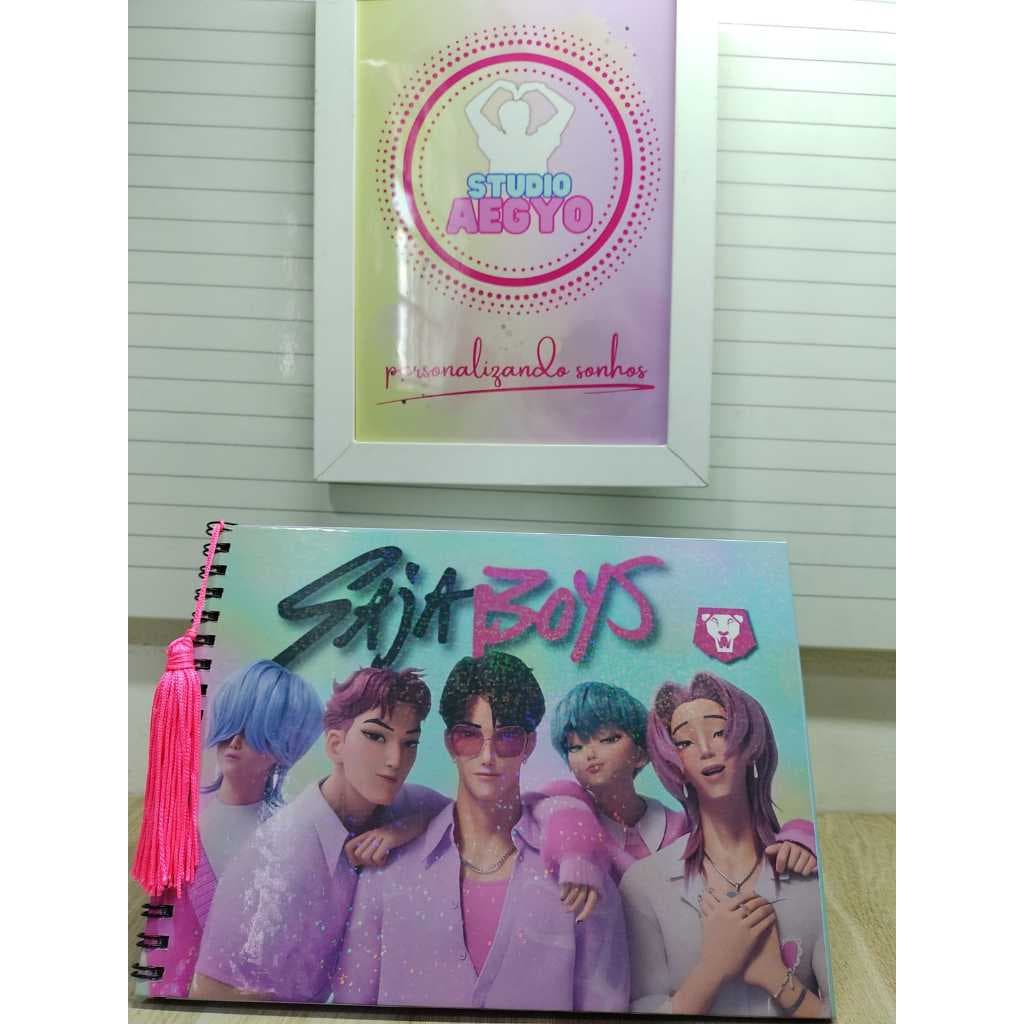 Livro de Colorir Guerreiras do K-POP - Saja - Capa Dura Holográfica