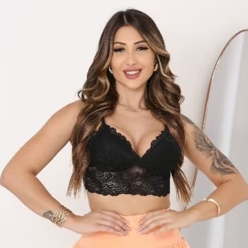 Cropped de renda curtinha