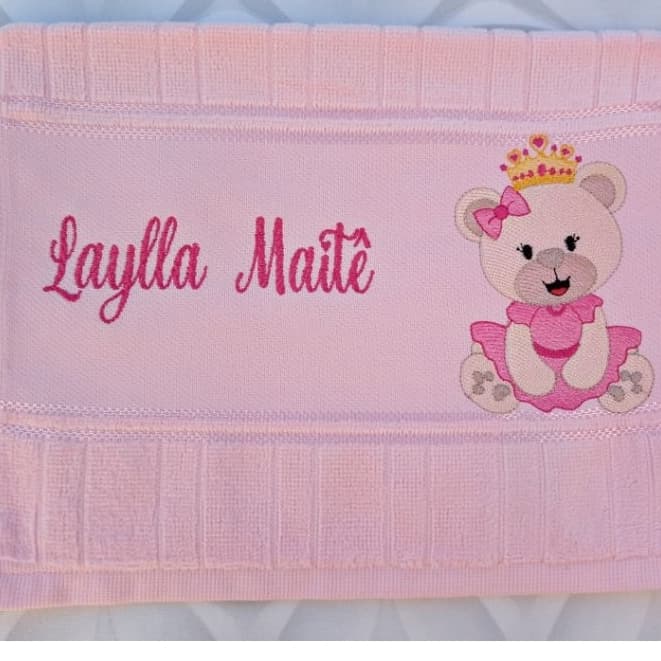 Toalha bordada personalizada / Voltas aulas / Ursa infantil/bebê
