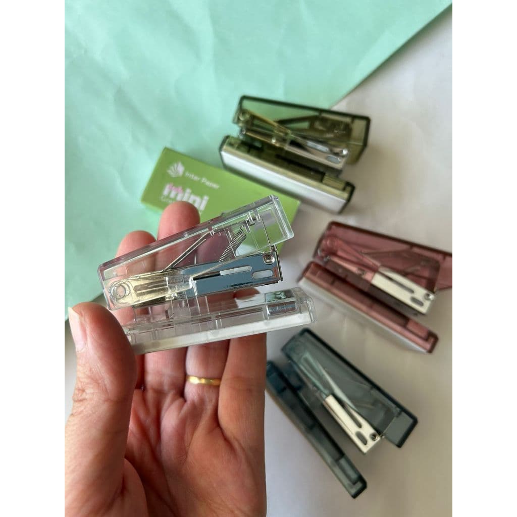 Mini Grampeador Transparente Com Grampo 6cm  Papelaria