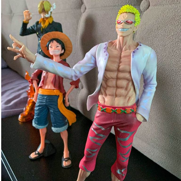 Action Figure Doflamingo 28cm - One Piece