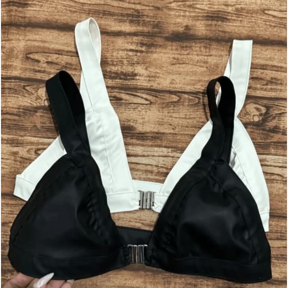 Cropped Top Courino com Fecho