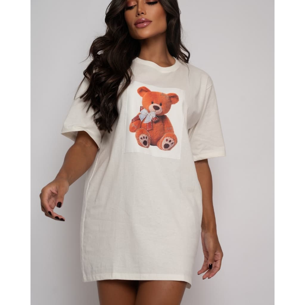 Camiseta Feminina Oversized Com Aplicação Manga Curta 100% Algodão Modinha Gringa Camisetão Blusa Blusão