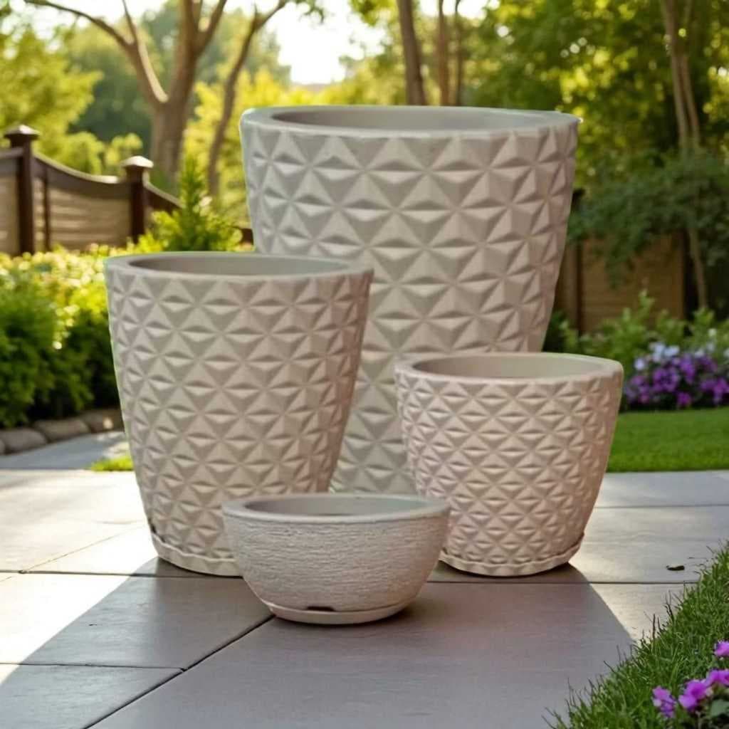 KIT 4 VASOS COM PRATO DE POLIETILENO MODELO DIAMANTE–COLUNA M, COLUNA P, BOJO P E BACIA P | VASO DECORAÇÃO PLANTA JARDIM