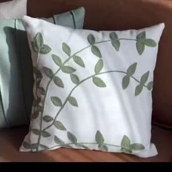 capa em linho Bordada floral