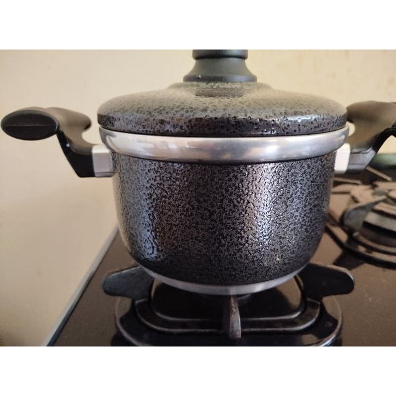 Panela Craquelada Premium com Tampa n°16 – Alta Durabilidade e Design Moderno
