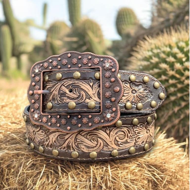 Cinto Feminino Country De Couro Legítimo E Detalhes Em Strass