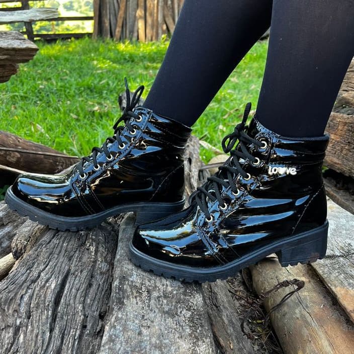 Bota Feminina Delicada Cano Curto Confortável Salto Baixo Macio Coturno Estiloso Elegante