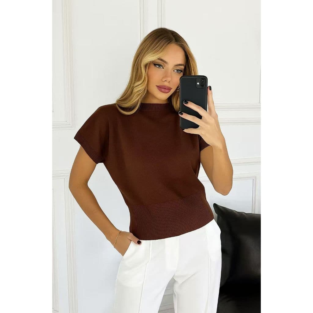 Blusa Feminina Modal Lisa com Manga Morcego – Conforto, Estilo e Cores da Moda