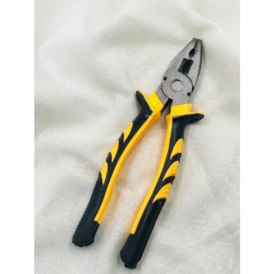 Alicate Universal Pro Ferramentas N.6 STARTOOLS UTILIDADES