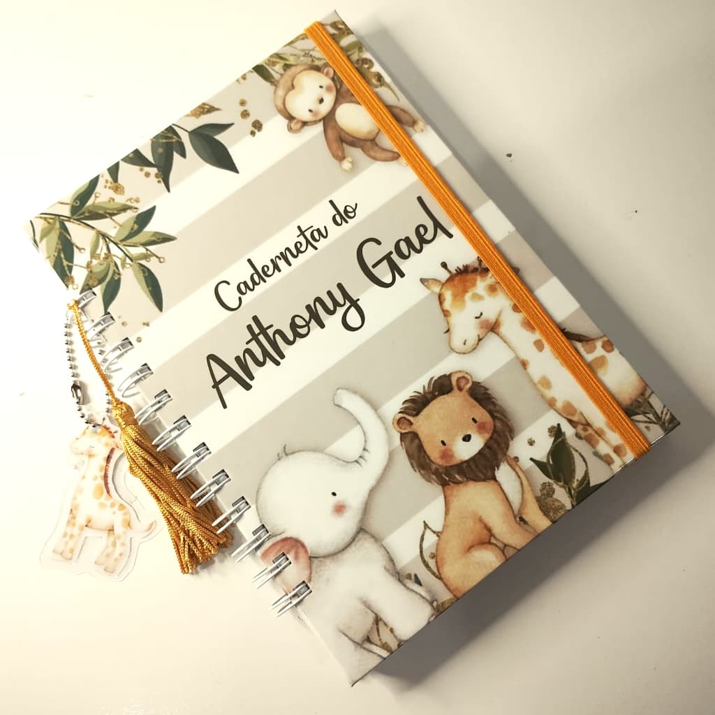Caderneta personalizada Safari com nome da criança para menino e para menina atualizadas em promoção