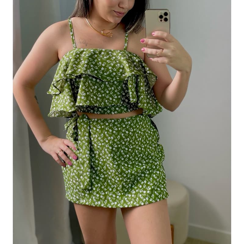 Conjunto Cropped e shorts saia Feminino