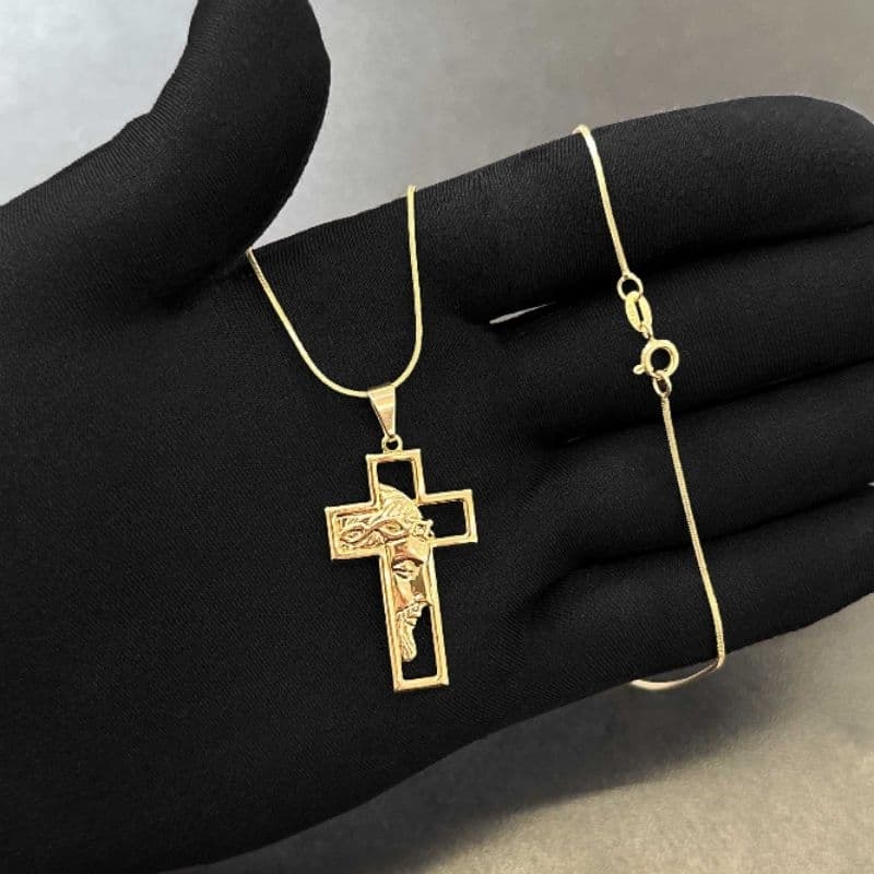 Colar Masculino com pingente Cruz Jesus Banhado Ouro 18k