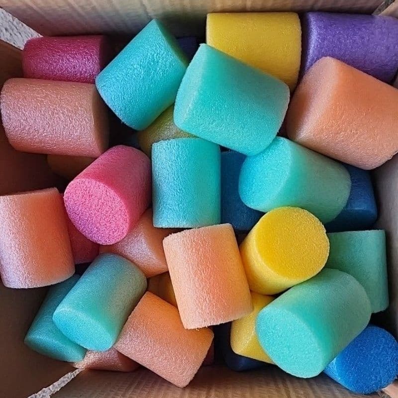 120 Espumas bolinha para piscina de bolinhas _USADAS_ coloridas brinquedos tombo legal infantil