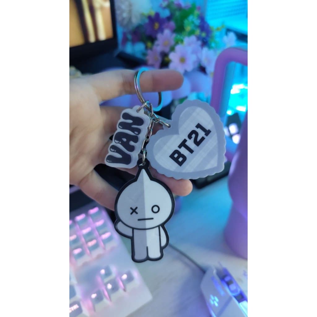 Chaveiro – KPOP Fofo Idol Coreano Kawaii Kpopper Colecionável Acessório Mochila Chaves Charm BTS BT21 Van