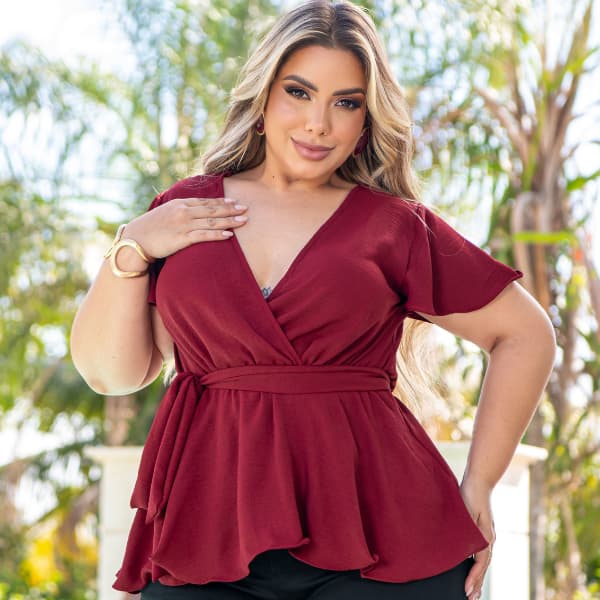 Blusa Plus Size Gola V Casual Manga Curta Batinha Feminina Soltinha Duna Cores Lisas Diversas