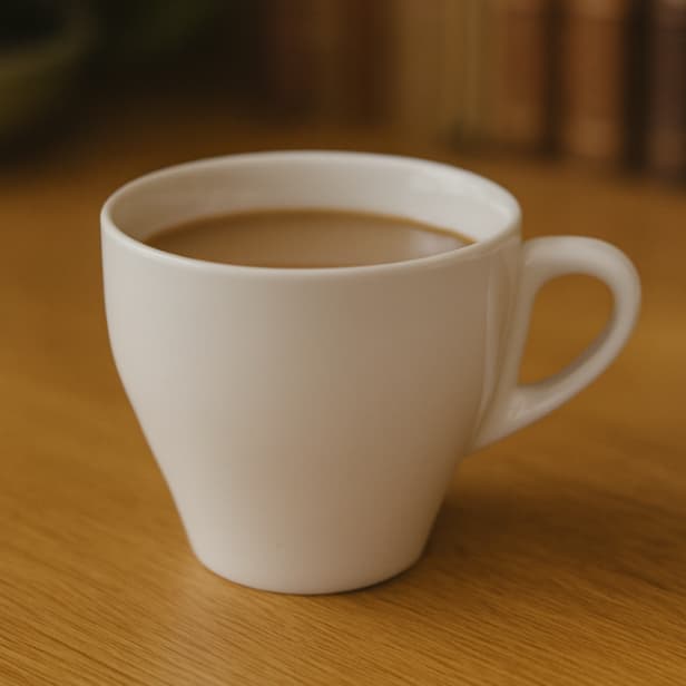 Kit 2 Xicara Porcelana Branca Segunda Linha Cappuccino 200ml Mesa Posta Chá Eventos Festas