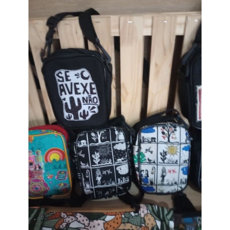 Bolsa P. Amo nordeste. bolsa xilogravura. bolsa impermeável.