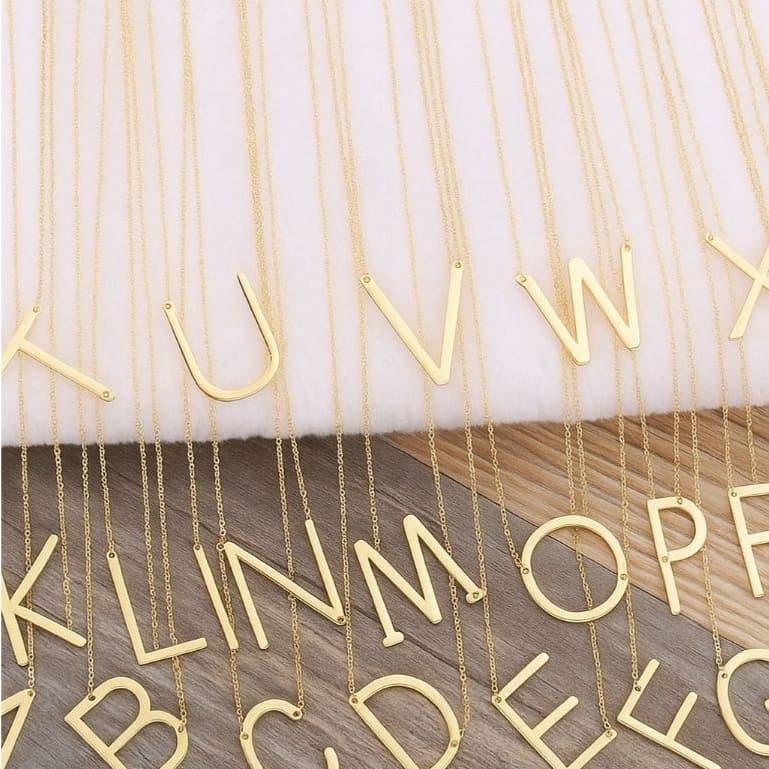 Colar Feminino Dourado Letra Lisa Folheado